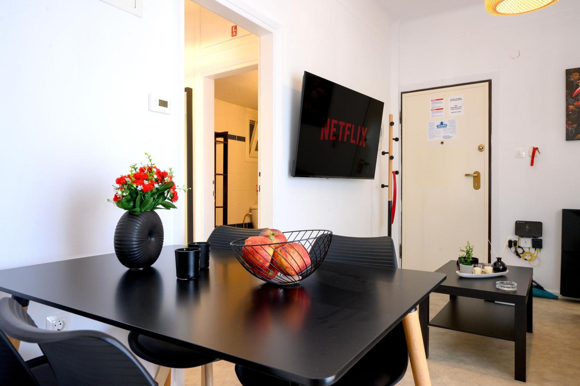 Center Downtown Apartament *
